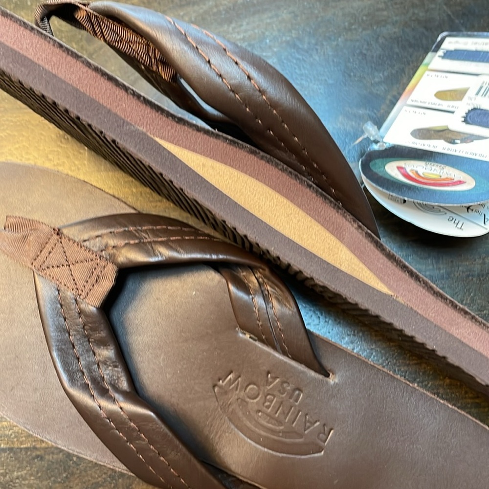 Rainbow wide strap leather flip flops-color is mocha - Picture 3 of 5